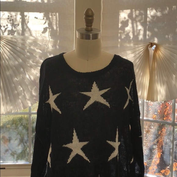 Distressed Star Sweater - Picture 3 of 3